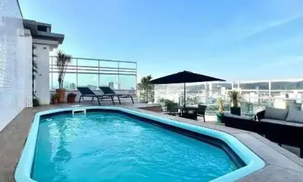 Ampla Cobertura Duplex com 3 suítes e 5 vagas de garagem no Centro de Brusque