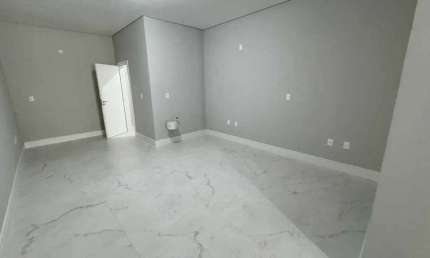 Sala Comercial com excelente localização no Bairro Andorinha em Itapema