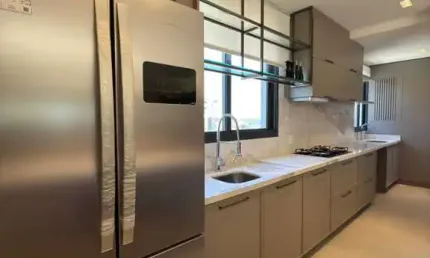 Apartamento com 3 suítes e 3 vagas de garagem na praia brava em itajaí