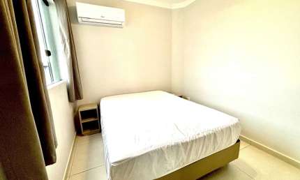 Apartamento quadra mar com 3 dormitórios sendo 1 suíte e 2 vagas de garagem