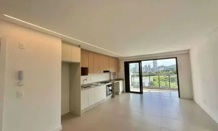 Apartamento com 2 dormitórios sendo 1 suíte na Praia Brava em Itajaí