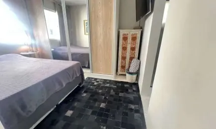 Apartamento com 2 dormitórios sendo 1 suíte e 1 vaga de garagem– 450m da praia em balneário camboriú