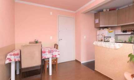 Apartamento com 2 Dormitórios e 1 Vaga no Bairro Costeira em Araucária