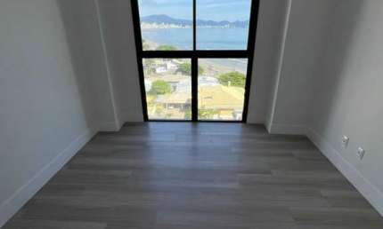 Apartamento frente mar com 3 suítes e 2 vagas de garagem na Praia do Perequê em Porto Belo