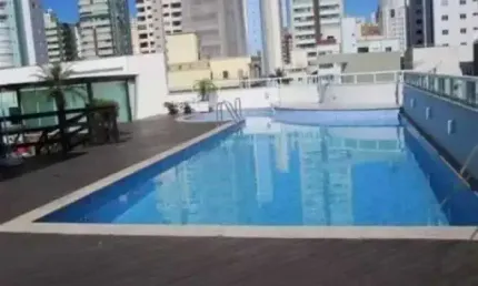Apartamento com 3 dormitórios sendo 1 suíte e 2 vagas de garagem no Centro de Balneário Camboriú