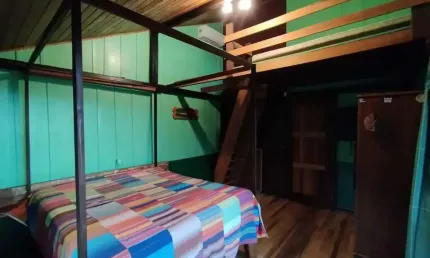 Casa com vista mar com 3 dormitórios em um terreno de 980m² aprox. 280 da praia grande - penha/sc.