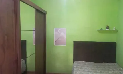 Casa com 4 dormitórios sendo 1 suíte e 5 vagas de garagem aprox. 200m da praia grande penha/sc.