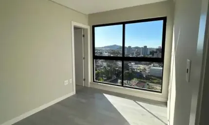 Apartamento vista mar com 3 suítes e 2 vagas de garagem no bairro itacolomi em balneário piçarras/sc