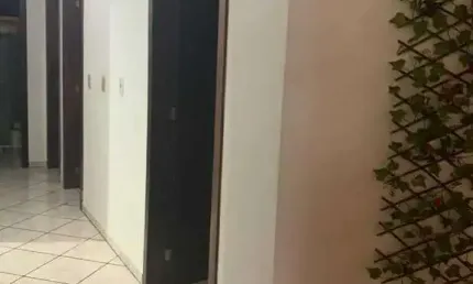 Casa com 3 dormitórios sendo 1 suíte e 1 vaga de garagem aprox. 800m da praia no centro de penha/sc.
