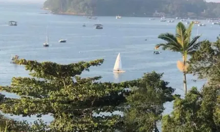 Apartamento frente mar em armação com 3 dormitórios sendo 1 suíte e 2 vagas de garagem penha/sc