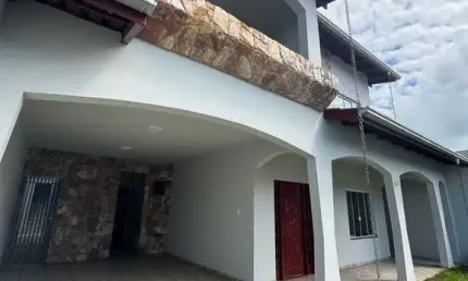 Casa com 5 dormitórios sendo 1 suíte e 1 vaga de garagem no bairro são judas em itajaí/sc
