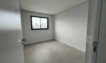 Apartamento com 2 dormitórios sendo 1 suíte e 1 vaga de garagem em itajaí