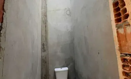 Sobrado em construção com 2 suítes e 1 vaga de garagem em camboriú