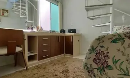 Casa com 3 dormitórios sendo 1 suíte e 2 vagas de garagem no bairro costa cavalcante em itajaí