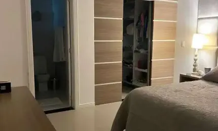 Casa mobiliada com 2 suítes e 2 vagas de garagem na barra em balneário camboriú