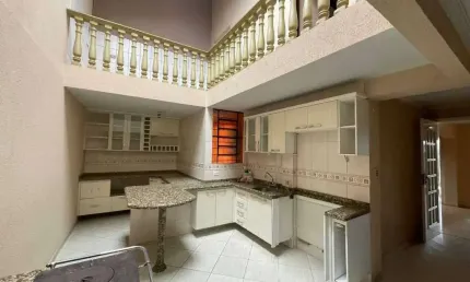 Terreno amplo com 630m² com residência a venda em – curitiba/pr