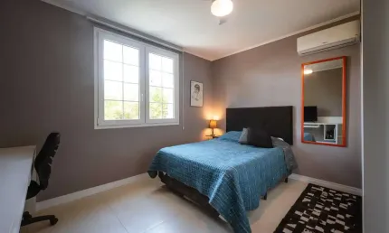 Casa finamente mobiliada em condomínio com 2 suítes e 3 dormitórios em canela