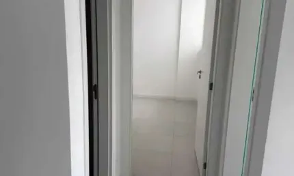Apartamento com 2 dormitórios sendo 1 suíte e 1 vaga de garagem em balneário camboriú