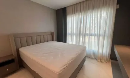 Apartamento mobiliado com 2 suítes e 2 vagas de garagem na praia brava em itajaí