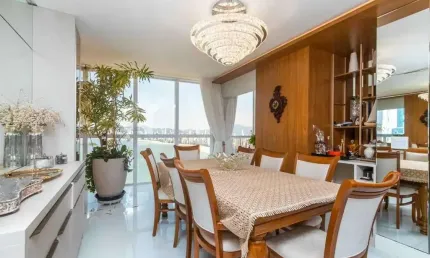 Apartamento com 4 suítes e 4 vagas de garagem no bairro pioneiros - balneário camboriú