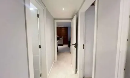 Apartamento decorado com 3 dormitórios sendo 1 suíte e 1 vaga em  balneário camboriú