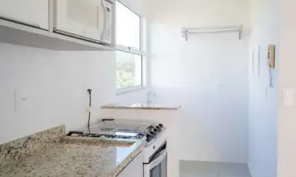 Apartamento 2 dormitórios sendo 1 suíte e 1 vaga de garagem em mariscal- bombinhas!