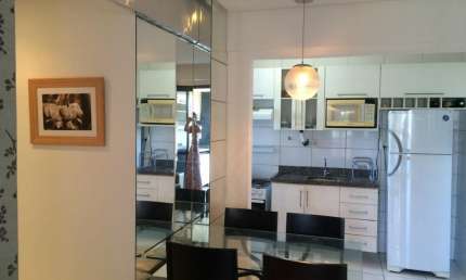 Lindo Apartamento Mobiliado ,02 Quartos ,Armação,01 Garagem .
