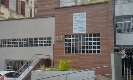 Casa Terrea Comercial  na Centenario , Barra  ,03 Garagens .
