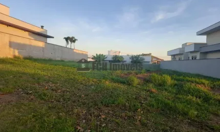 Terreno no Condomínio Portal dos Bandeirantes II em Porto Feliz