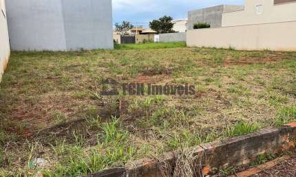 Terreno em condomínio fechado à venda no Recanto das Primaveras, Boituva 