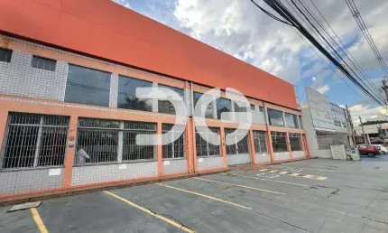 Salão para alugar em Campinas, Vila Itapura, com 1300 m²