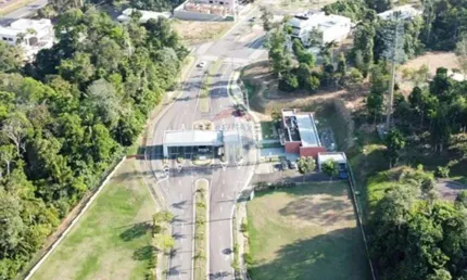 São dois lotes disposníveis à venda lado a lado em Alphaville Manaus 4,Bairro Ponta Negra - Manuas/AM.
