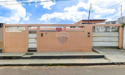 Casa à venda no Planalto – Cj Jd de Versalhes | 2 Quartos, quintal espaçoso, e localização privilegiada! Área total: 257 m² - R$ 310.000,00