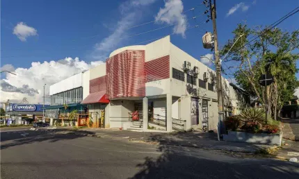 Alugo prédio na Avenida Pedro Teixeira, Dom Pedro - Manaus/AM.