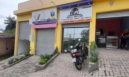 Conjunto comercial para venda em Portal da Estação, 196m²