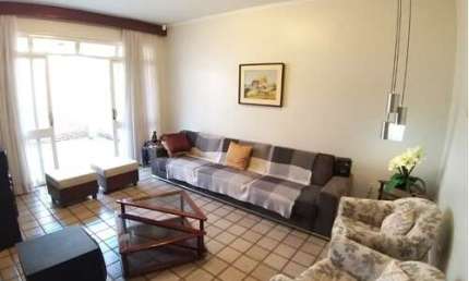 Casa de vila para venda com 3 quartos, sendo 1 suíte, 277m²