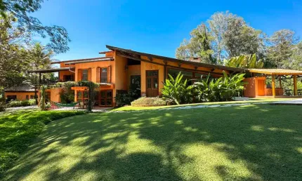 Casa no condomínio COLINAS DO MOSTEIRO DE ITAICI para venda em Colinas do Mosteiro de Itaici com 5 quartos, sendo 3 suítes, 406m²
