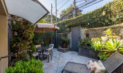 Sobrado para venda com 3 quartos, sendo 2 suítes, 188m²