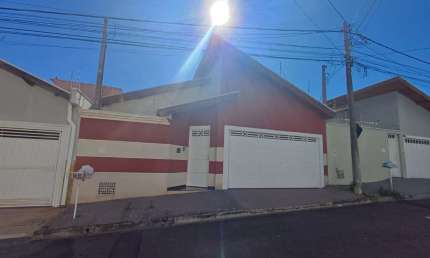Casa de vila para venda em Residencial São Vicente com 3 quartos, sendo 1 suíte, 149m²