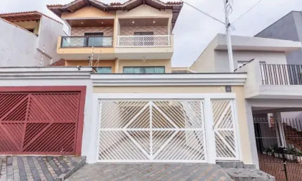 Sobrado para venda em Parque Maria Domitila com 3 quartos, sendo 3 suítes, 183m²