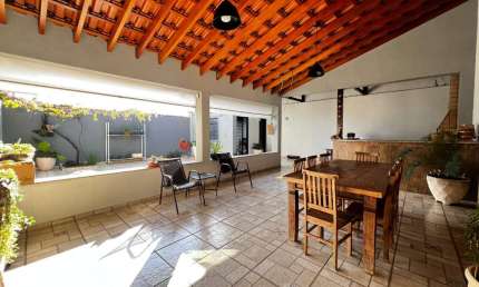 Sobrado para venda em Jardim Boa Esperança com 3 quartos, sendo 1 suíte, 285m²