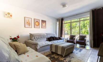 Sobrado para venda com 3 quartos, sendo 1 suíte, 168m²
