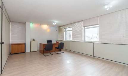 Conjunto comercial para venda em Cerqueira César, 82m²