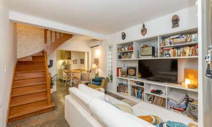 Sobrado para venda com 2 quartos, sendo 1 suíte, 107m²