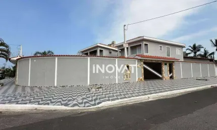 Ecelente casa assobradada há apenas 200 metros da praia no florida praia grande !!