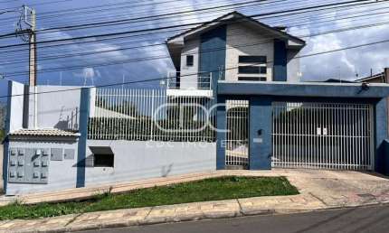 EXCELENTE SOBRADO SEMIMOBILIADO EM CONDOMÍNIO FECHADO