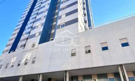 EXCELENTE APARTAMENTO SEMIMOBILIADO NA REGIÃO CENTRAL