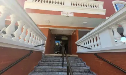 Apartamento com 1 Suíte e 1 Quadra da Praia na Vila Tupi, Praia Grande - SP