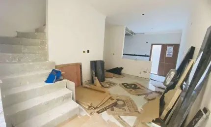 Sobrado NOVO e CHARMOSO na Vila Guilhermina em Praia Grande/SP.