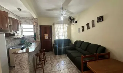 Apartamento à Venda em Vila Guilhermina, Praia Grande - SP.